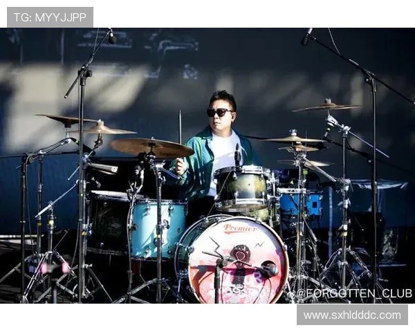 东河惊魂:一段被遗忘的旋律,一场跨越时空的呼唤 东河惊魂:一段被遗忘的旋律,一场跨越时空的呼唤