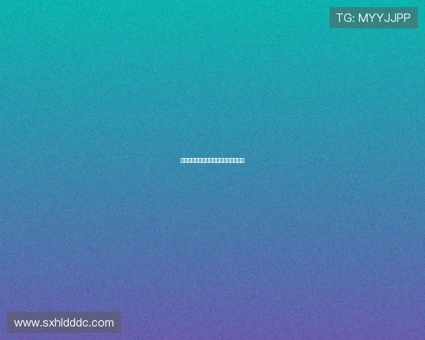 一杯热咖啡的等待，品味生活的光影流转